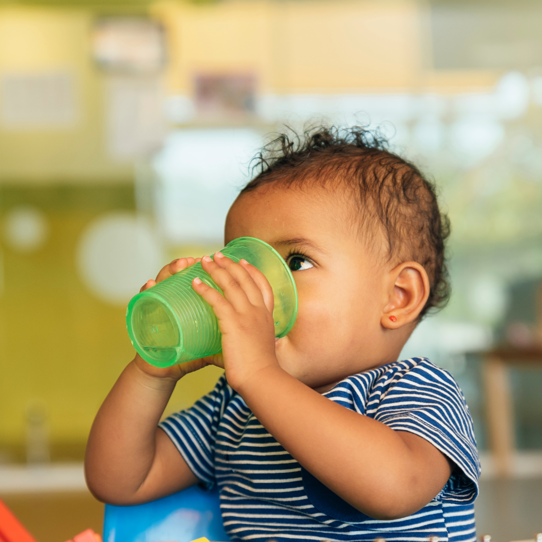 Baby’s en Water Drinken: Alles Wat Je Moet Weten