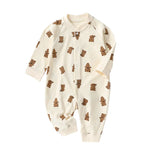 Newborn Pyjama Met Drukknopen En Lange Mouwen Creme Met Bruine Beertjes