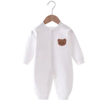 Newborn Pyjama Met Drukknopen En Lange Mouwen Wit Met Beertje