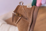 Winter Boots Met Leer Voor Baby's en Kinderen Close Up Rits Achterkant 